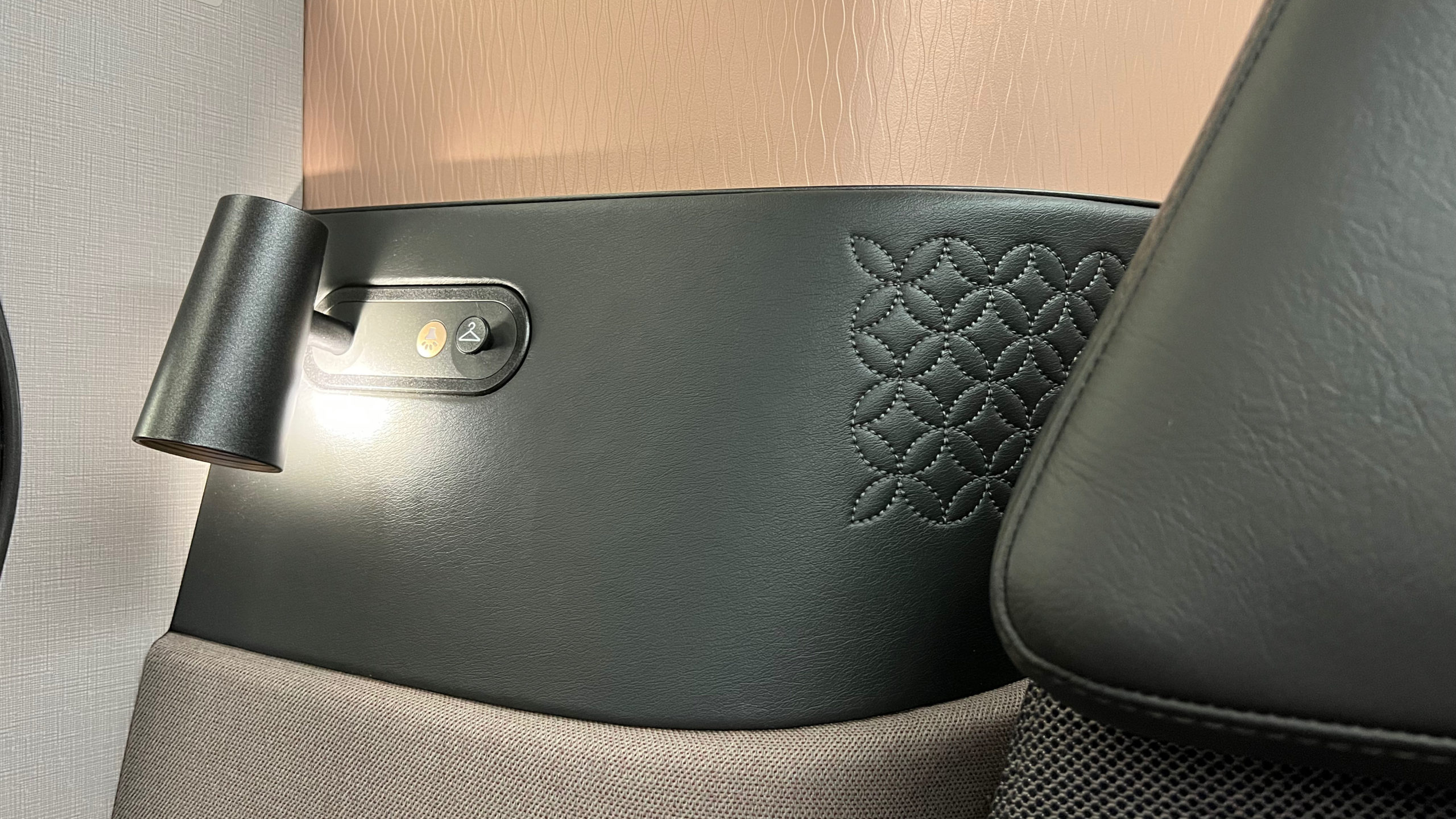 Qatar Qsuites leather seats