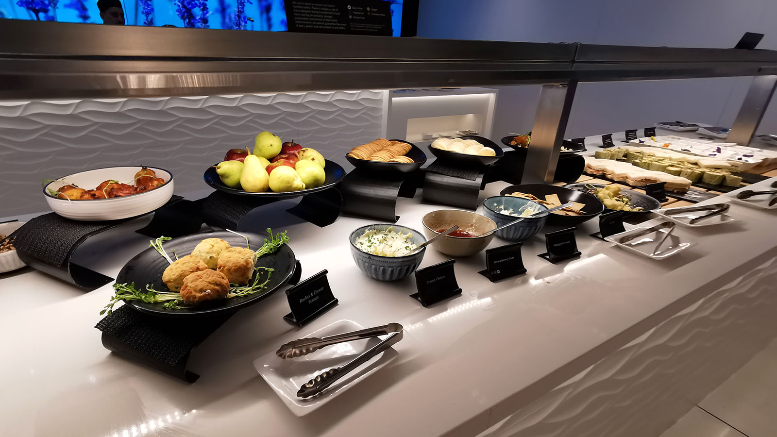 Buffet in Air New Zealand Sydney International Lounge