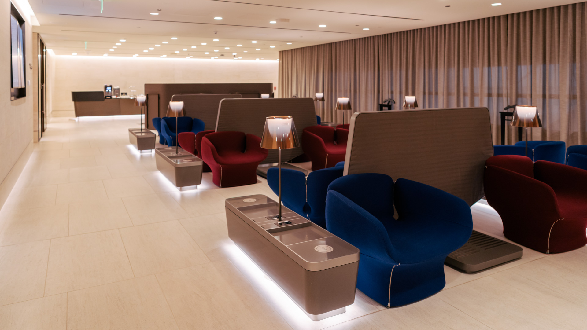 Qatar Airways Arrival Lounge space