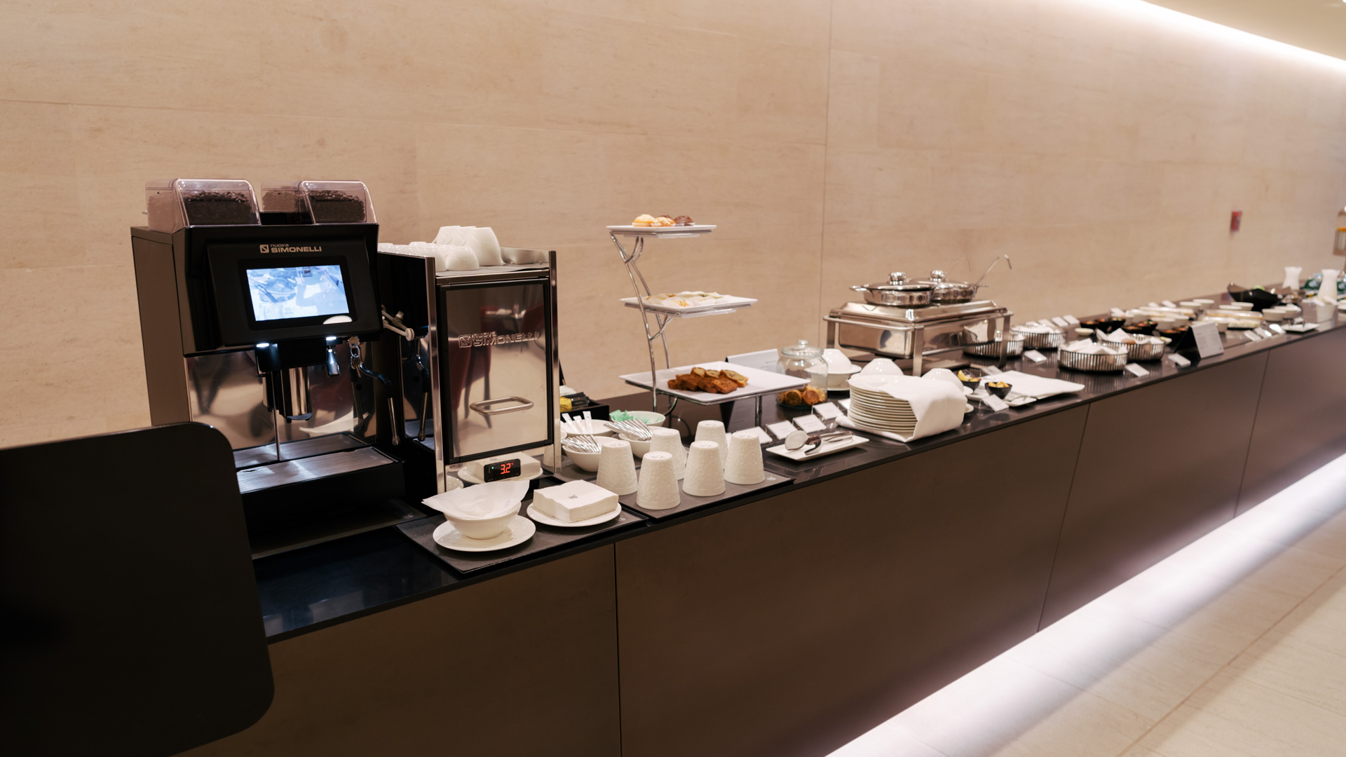 Qatar Airways Arrival Lounge coffee machine