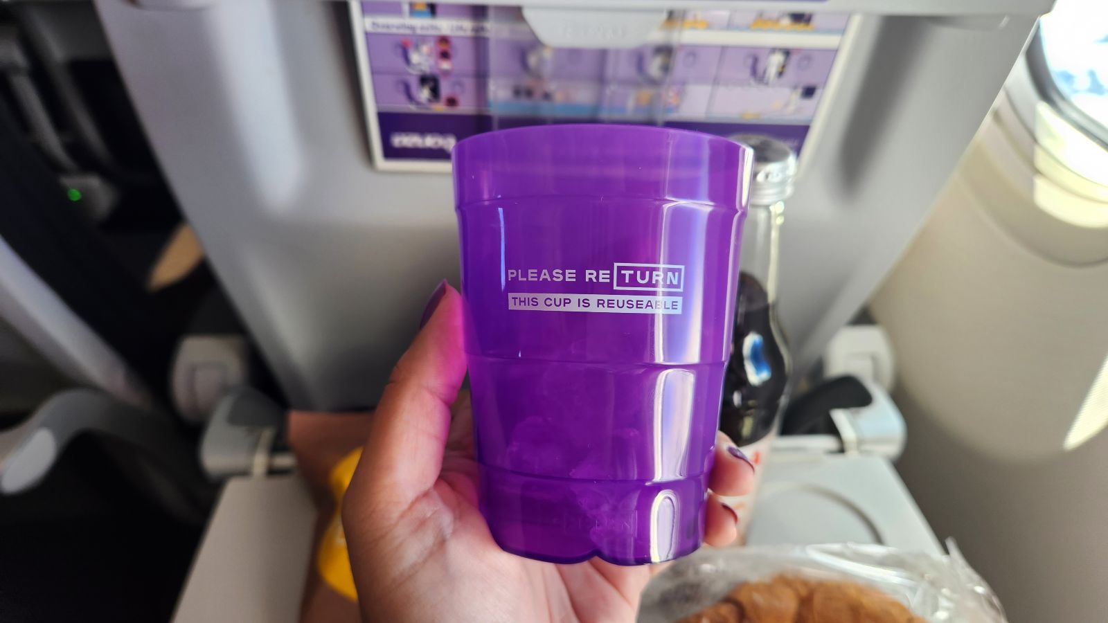Reusable cup on Bonza flight