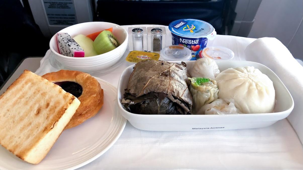 Dim sum selection in Malaysia Airlines Boeing 737 Business Class