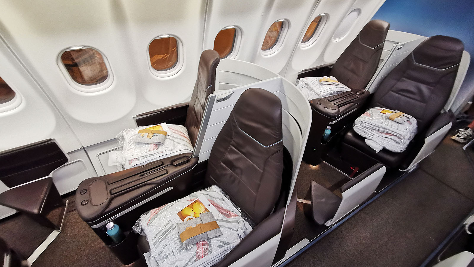 Business Class cabin on Hawaiian Airlines