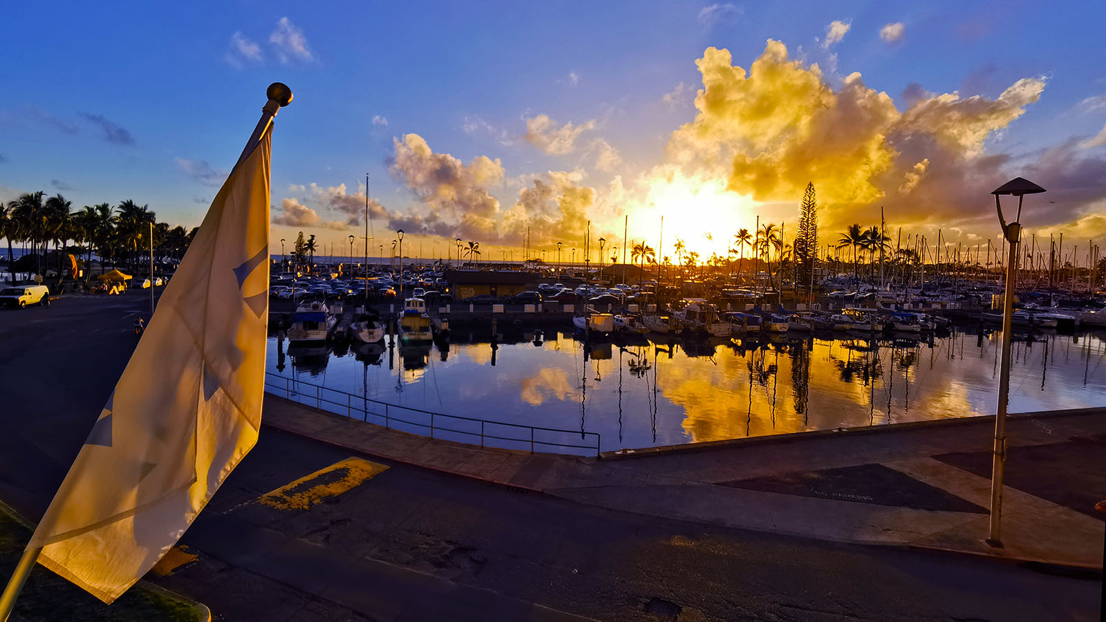Sun setting in Honolulu