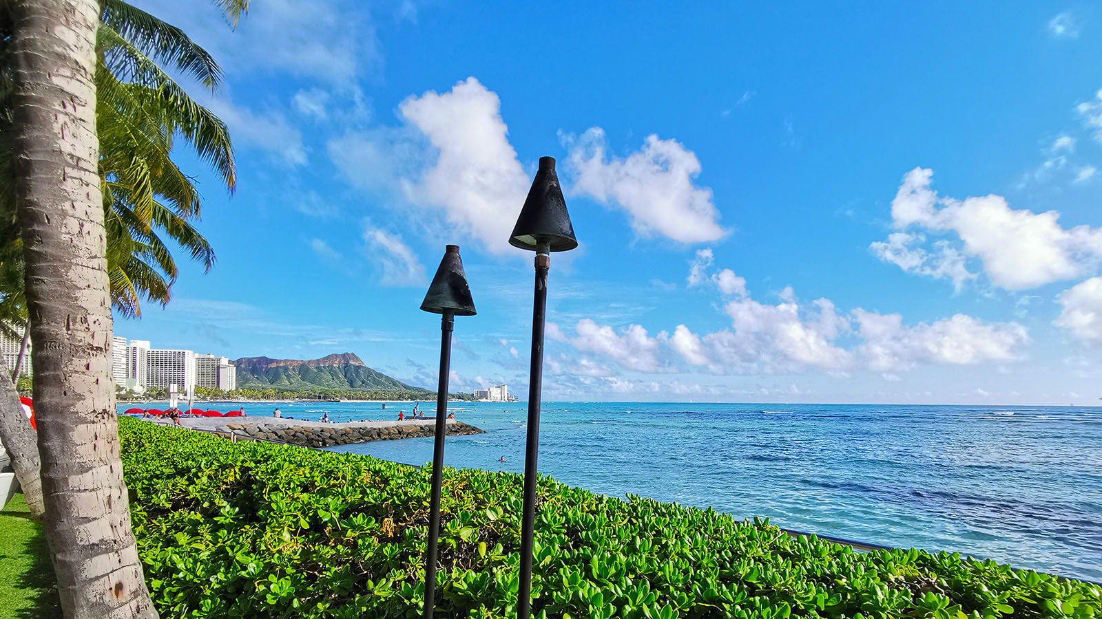 Lanterns in front of Waikiki Beach