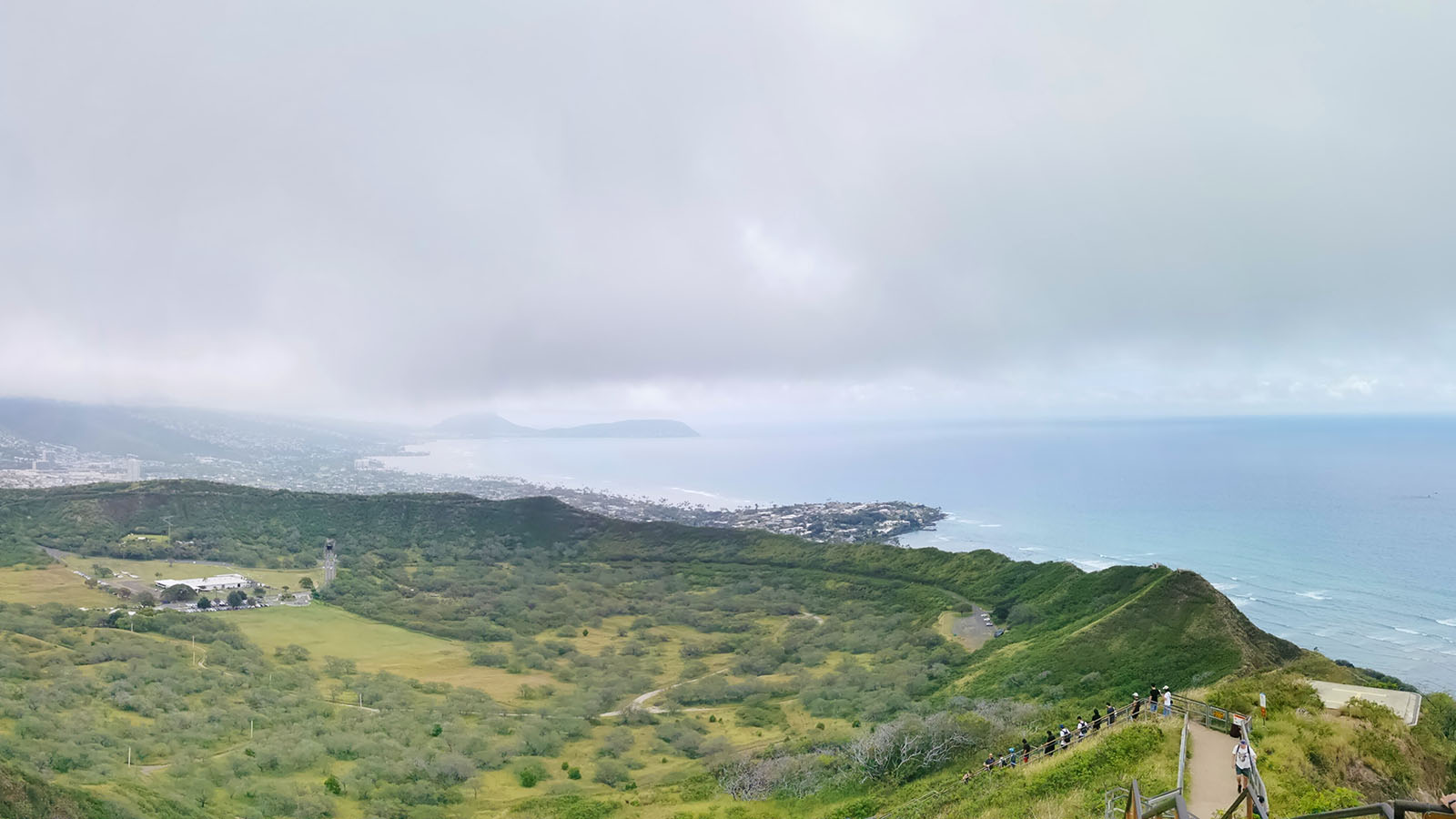 Peering into Diamond Head crater