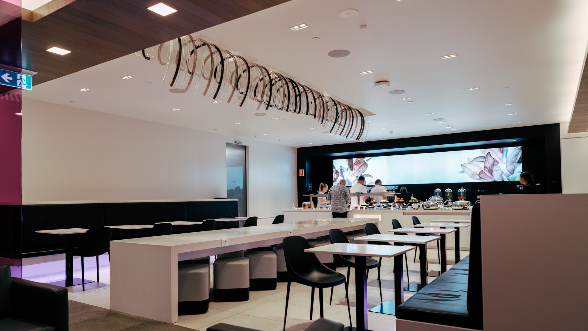 Air New Zealand Lounge Perth dining area