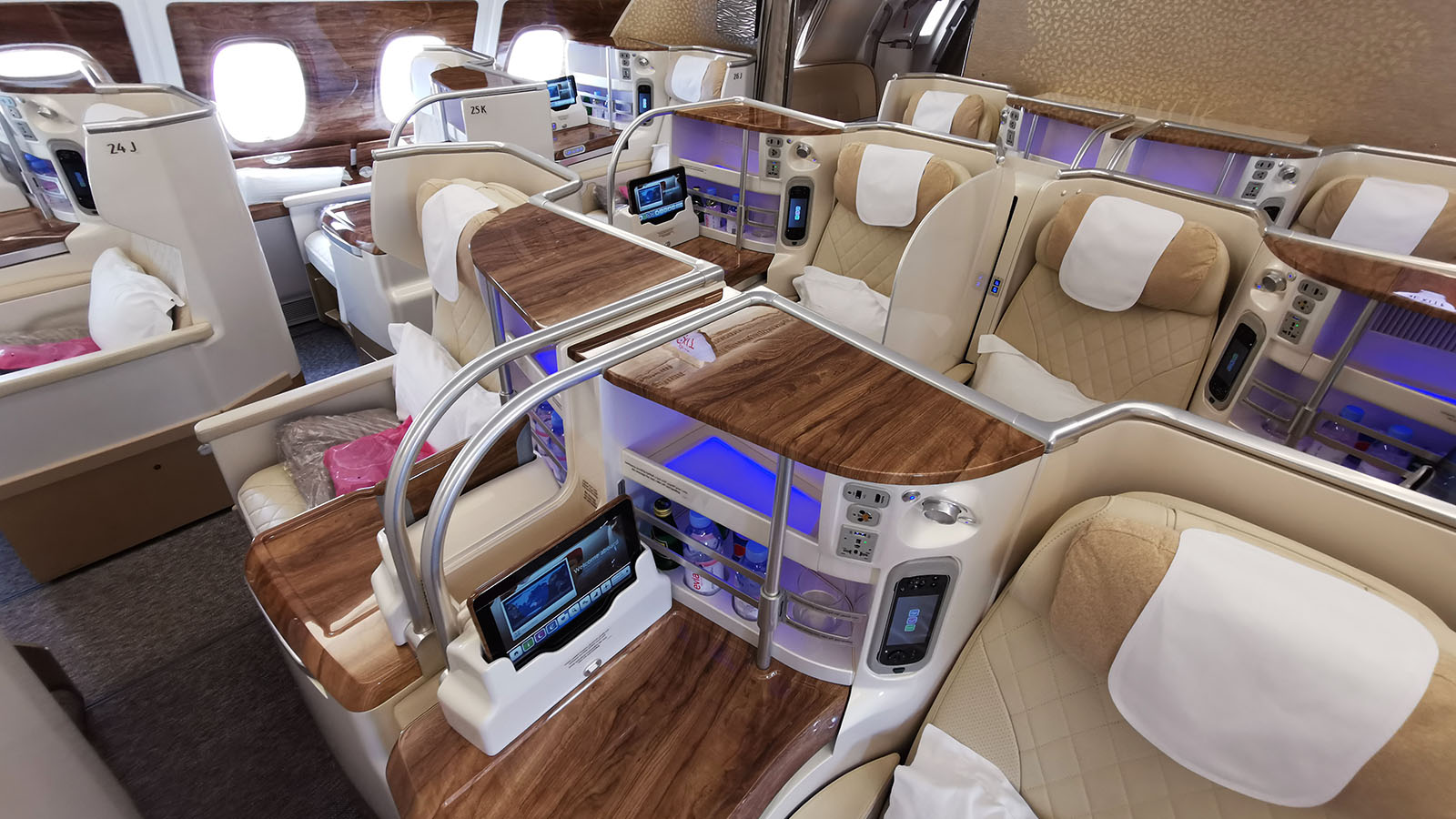 Business Class centre seats on Emirates' Airbus A380 from Melbourne