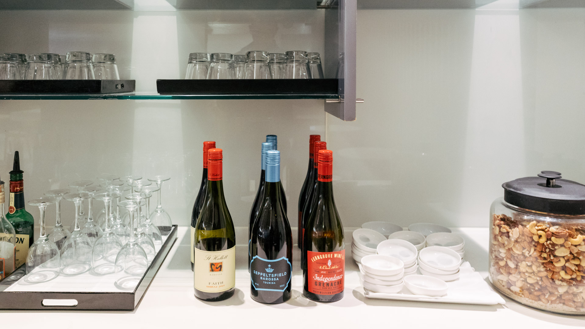 red wines qantas lounges