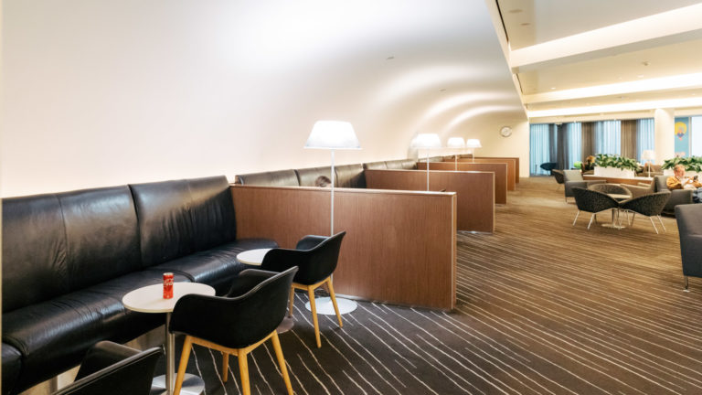 Review: Qantas International Business Lounge, Melbourne - Point Hacks