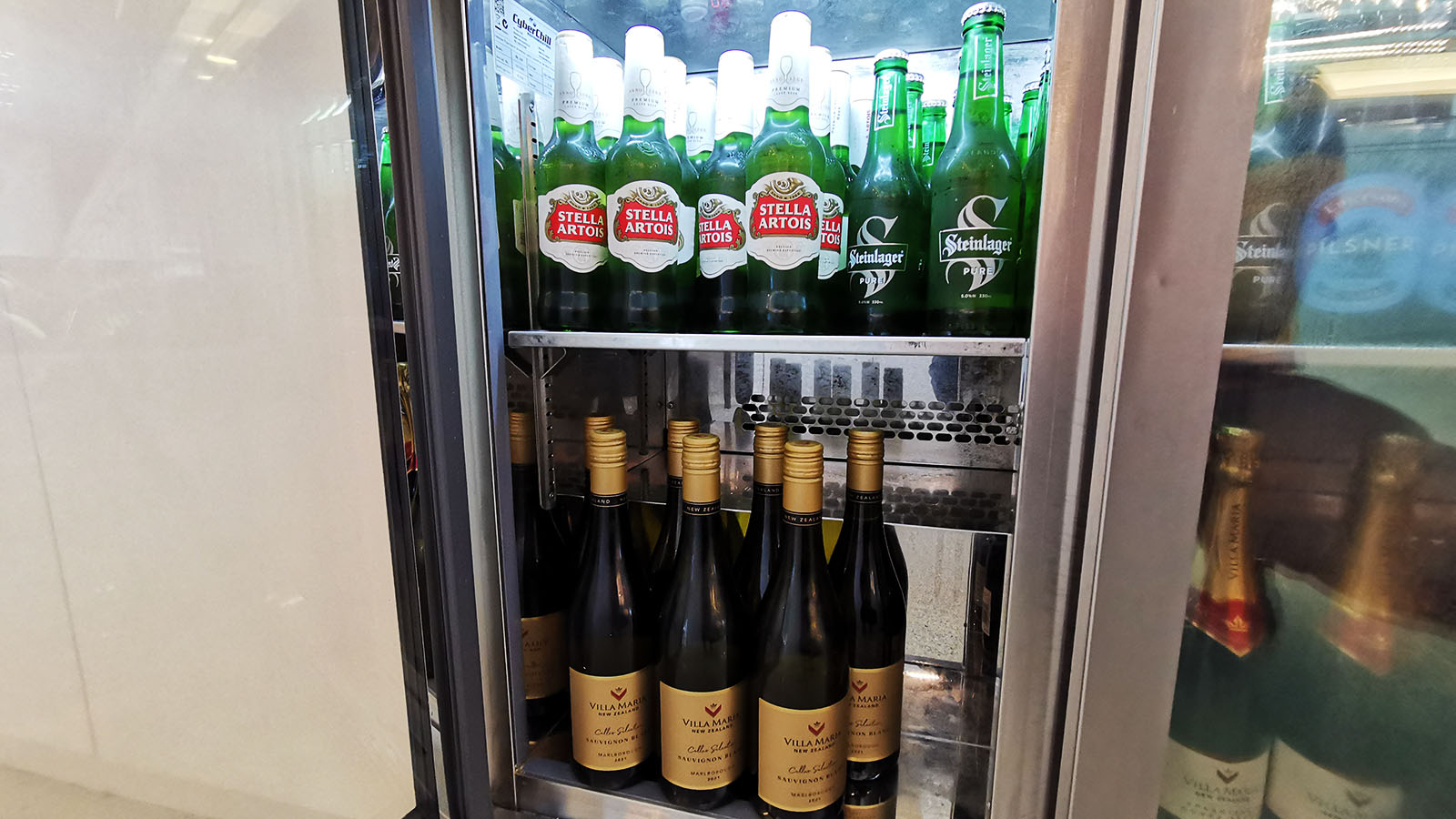 Bottled alcohol in Air New Zealand's Brisbane lounge