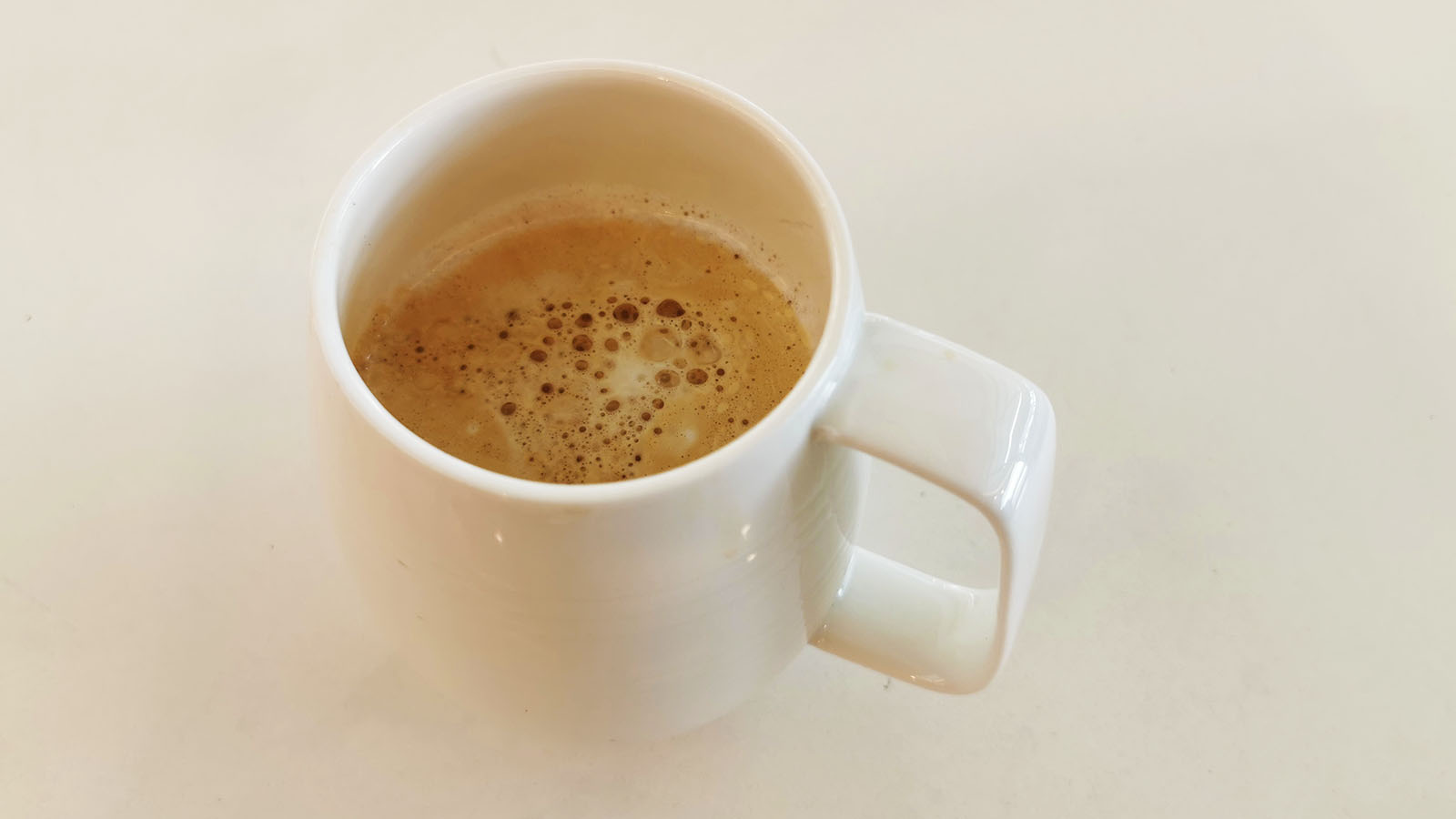 Caffe latte made on a machine in Air New Zealand's Brisbane lounge