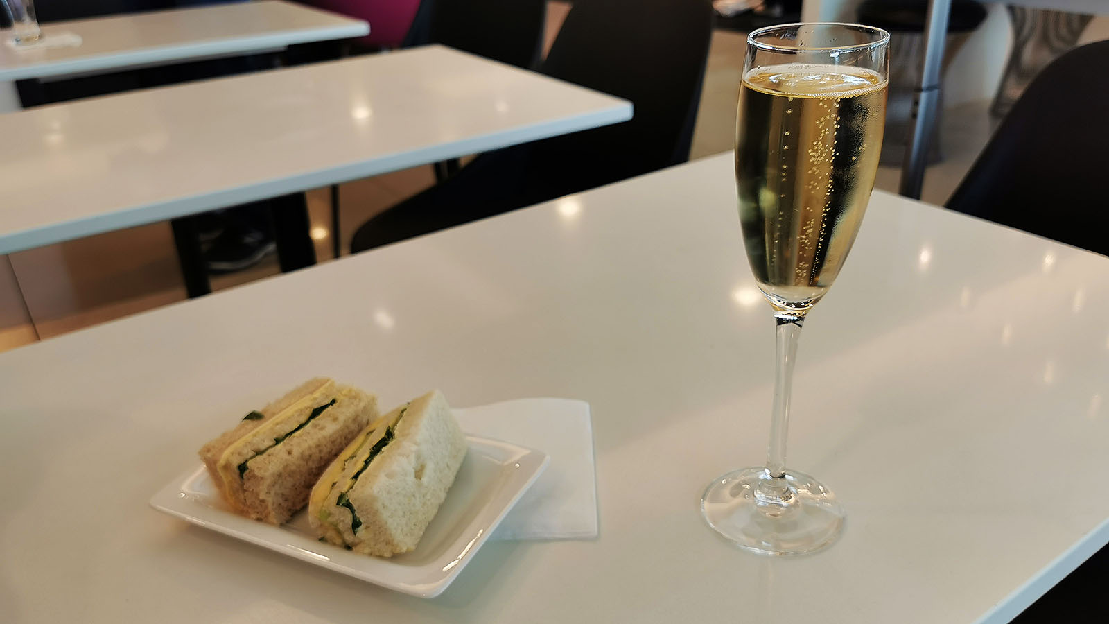 Self serve food and drink in Air New Zealand's Brisbane lounge