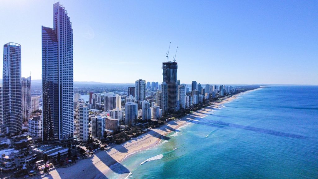 Travel from Gold Coast Airport to Surfers Paradise