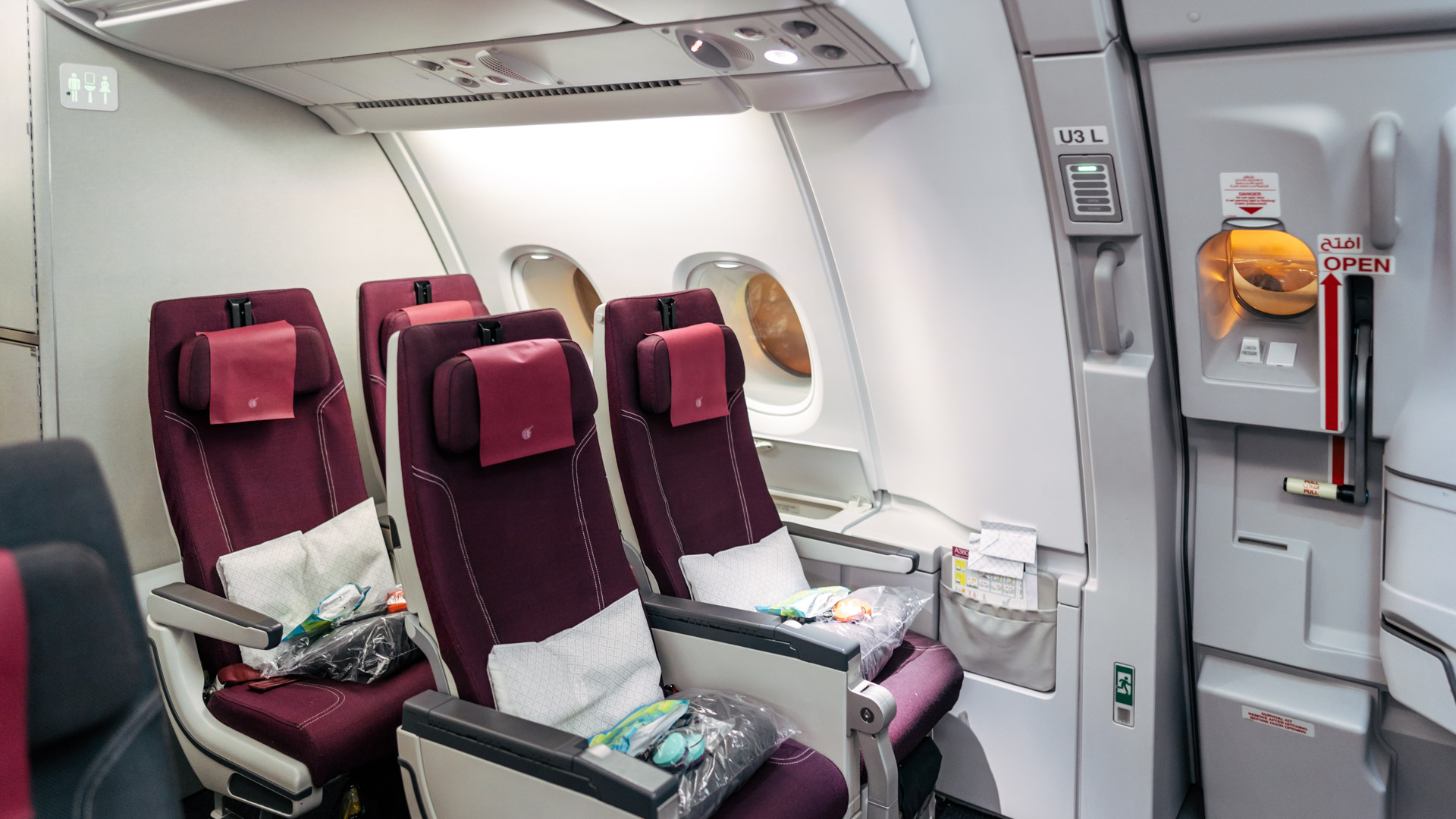 Qatar Airways Airbus A380 Economy seating