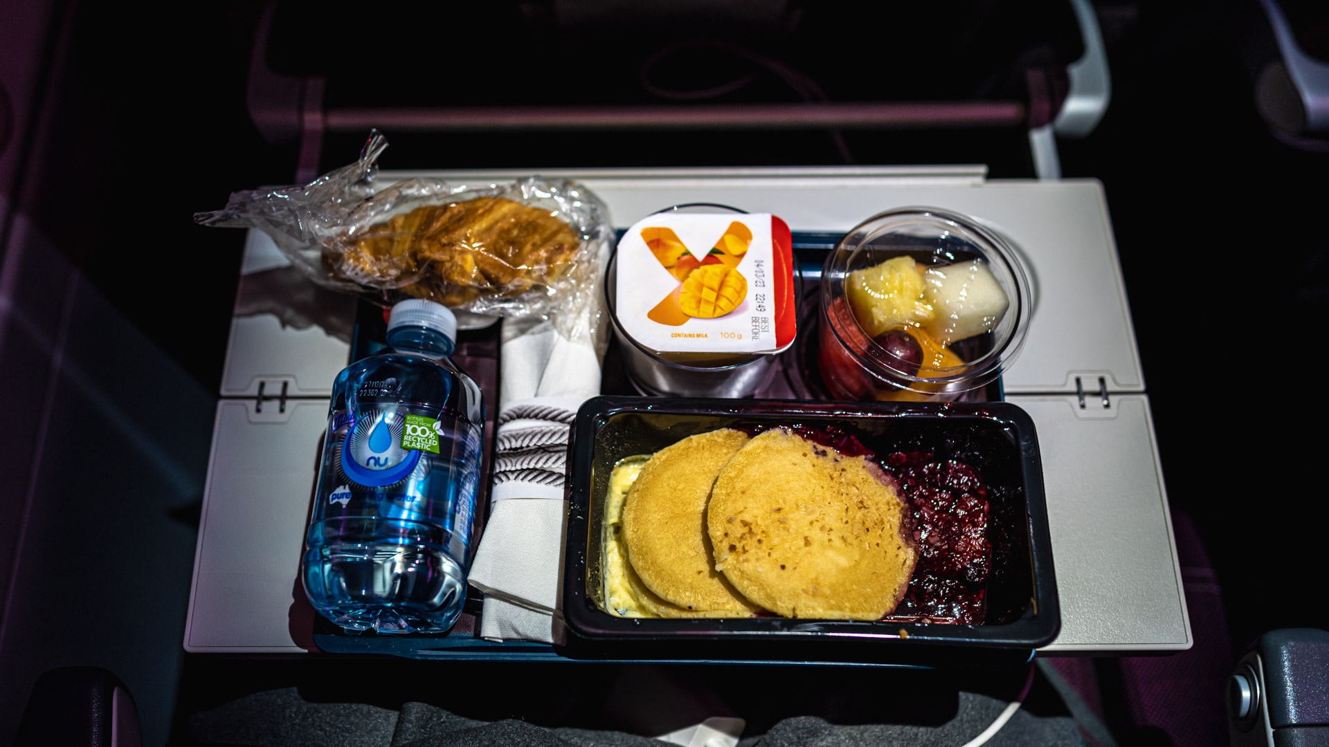 Qatar Airways Airbus A380 Economy breakfast