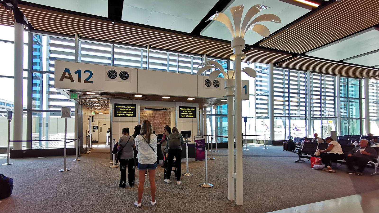 Hawaiian Airlines boarding gate