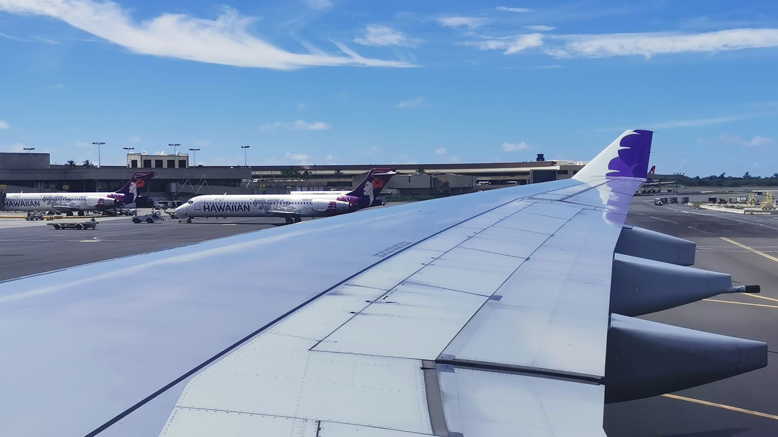 Looking over the wing on Hawaiian Airlines flight