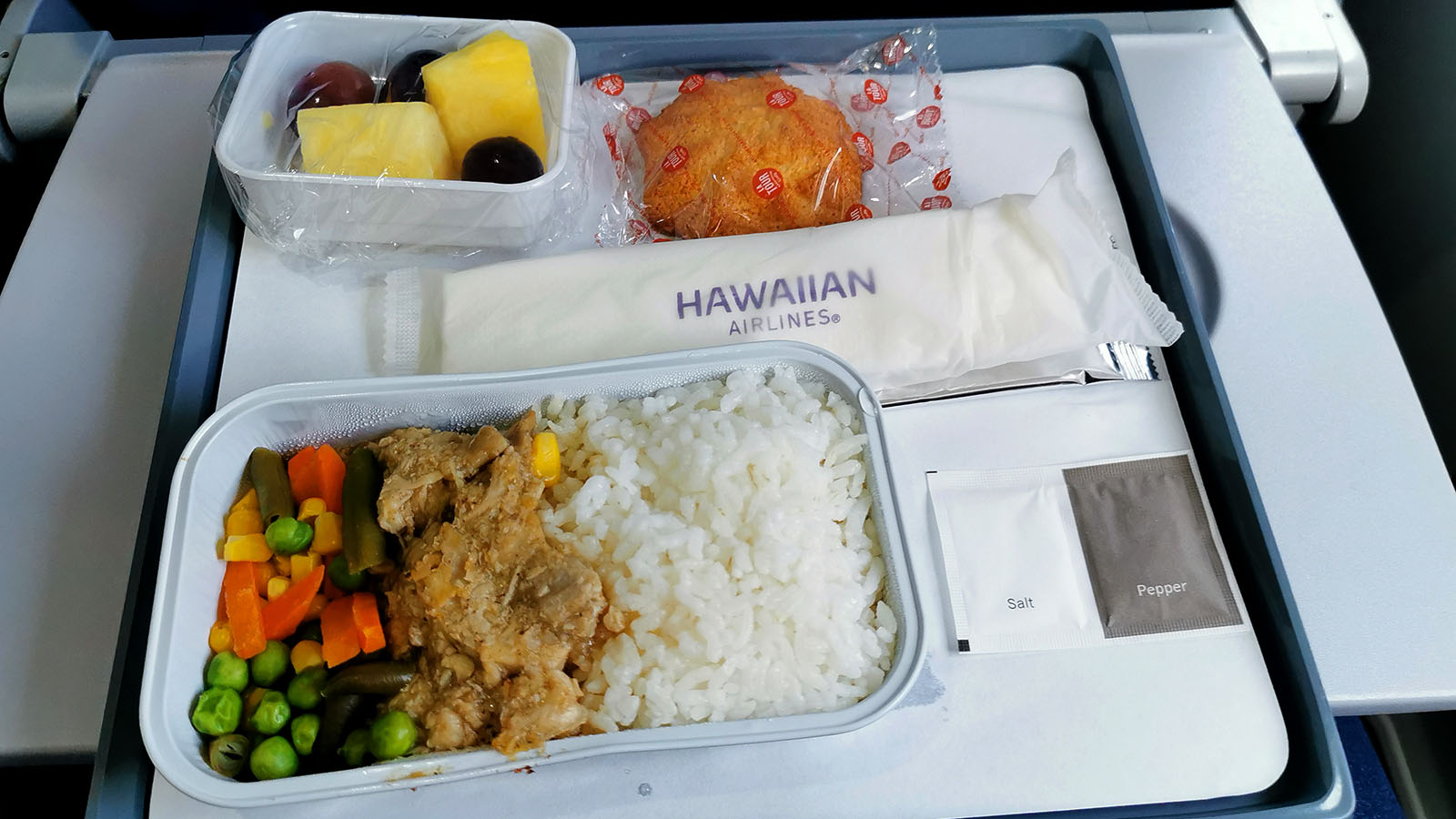 Lunch in Economy on Hawaiian Airlines