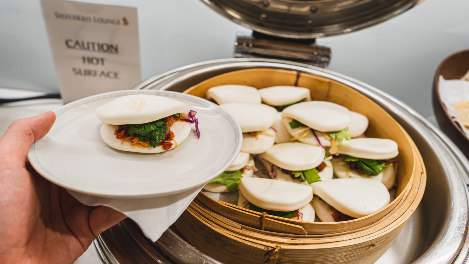 Singapore Airlines SilverKris Lounge Perth bao