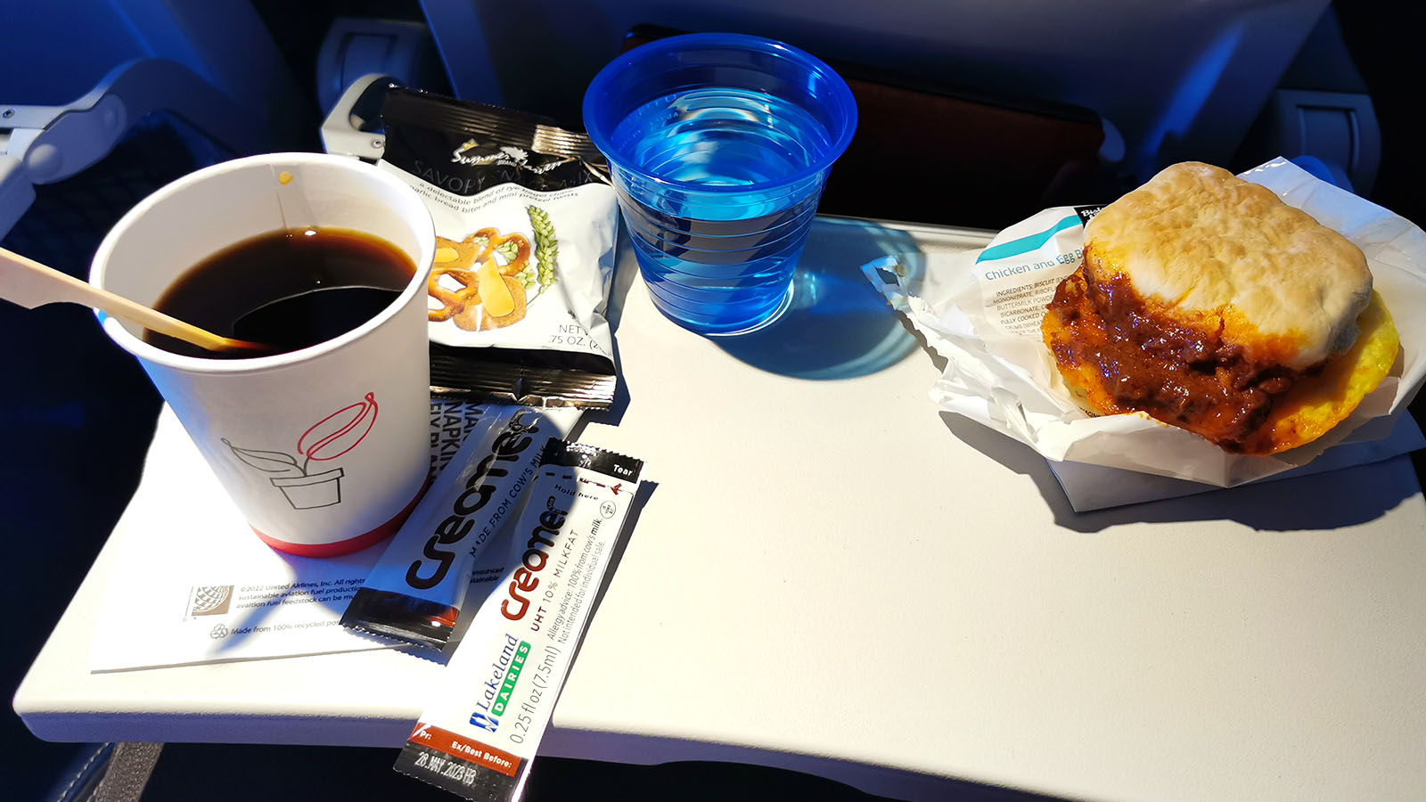 Coffee, water and chicken biscuit on United Airlines