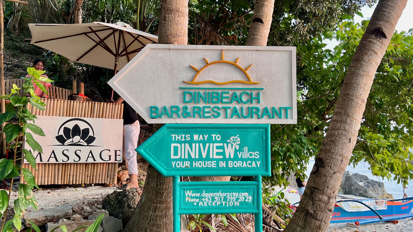 Dinibeach Bar Boracay
