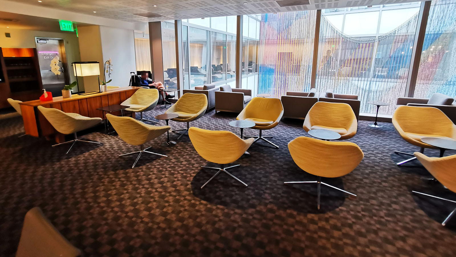 Places to sit in the Qantas International Business Lounge in Los Angeles