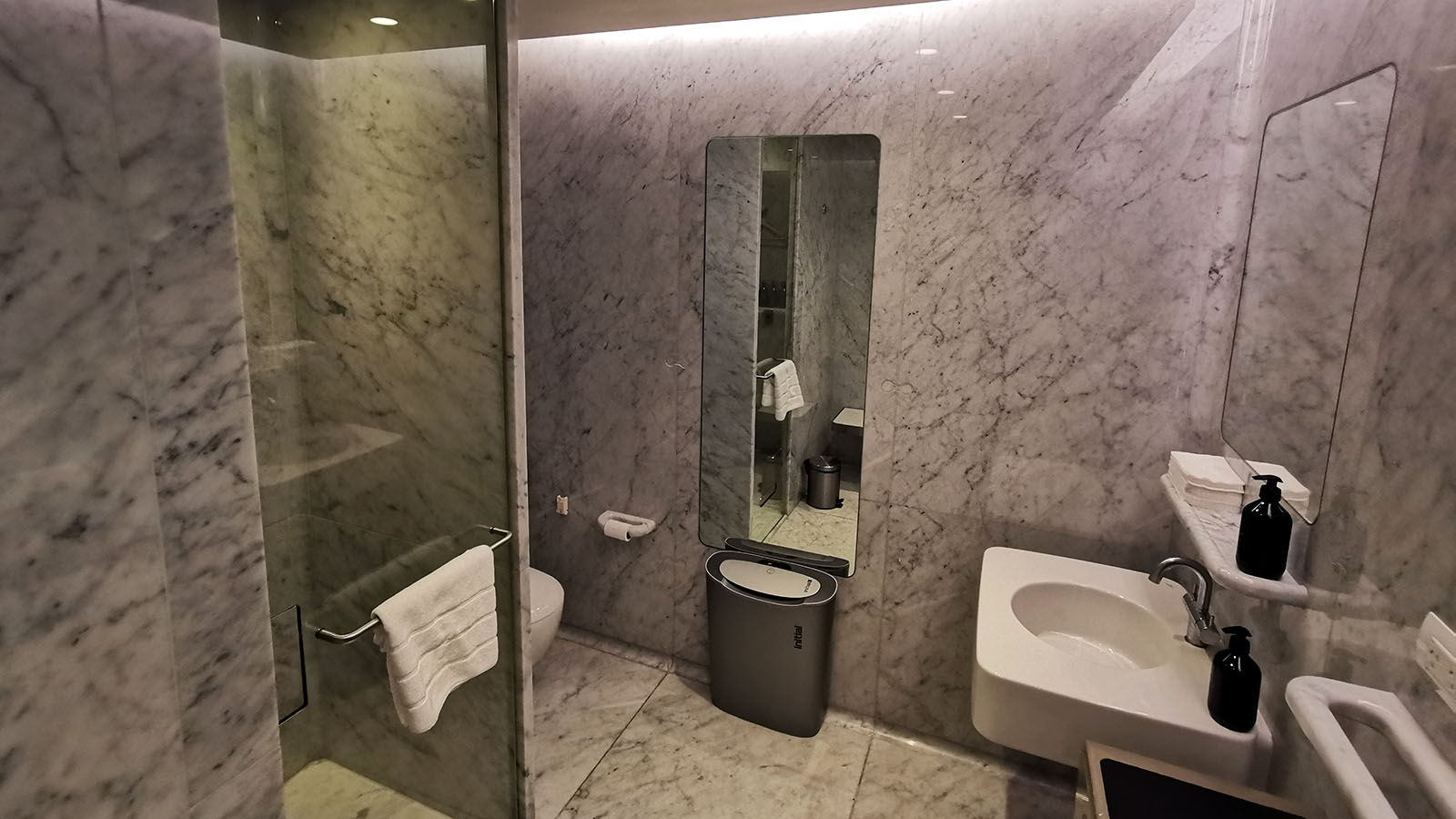 Showers in the Qantas First Lounge