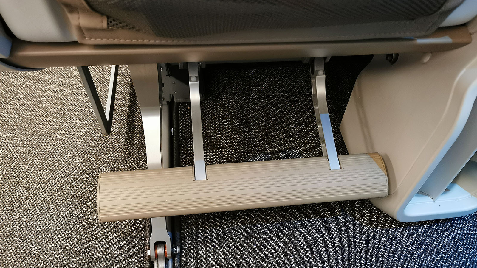 Foot bar in Emirates Airbus A380 Premium Economy