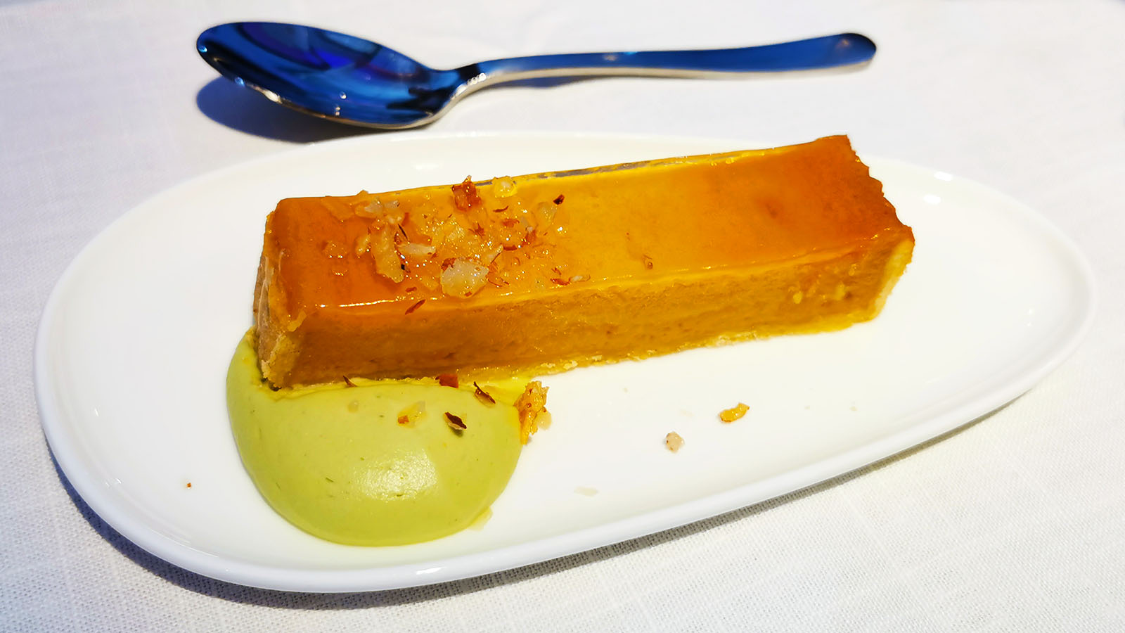 Honey tart in Air New Zealand Boeing 777 Business Premier