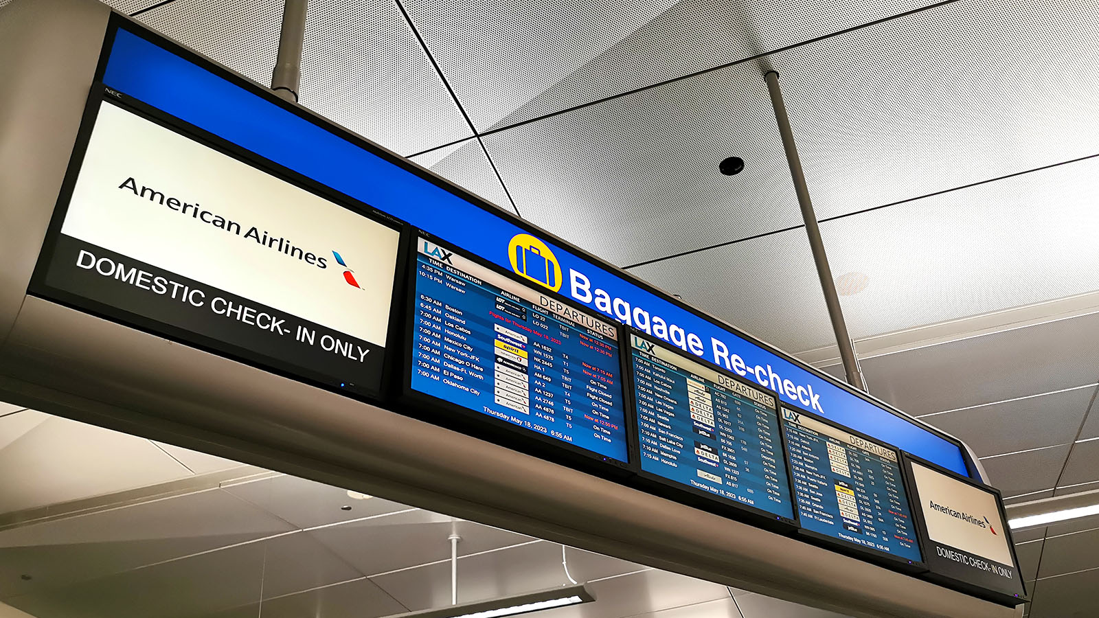 Connecting flight check-in for American Airlines in Los Angeles