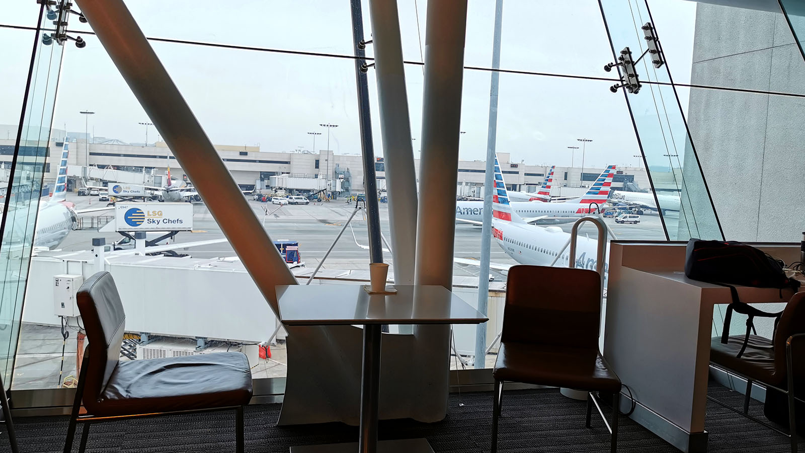 Airside view from the AA Admirals Club in Los Angeles