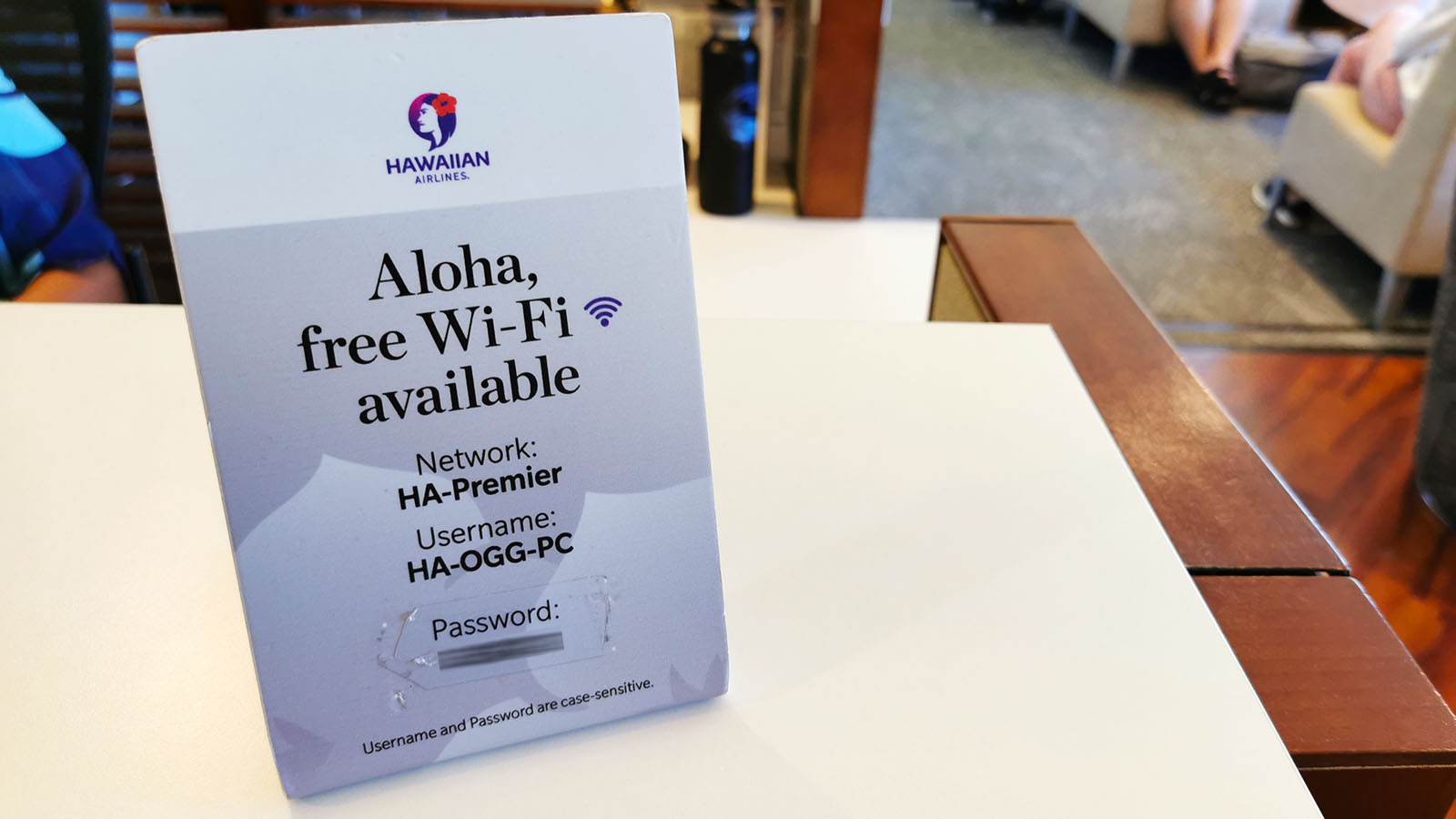 Internet access in the Hawaiian Airlines Premier Club in Maui