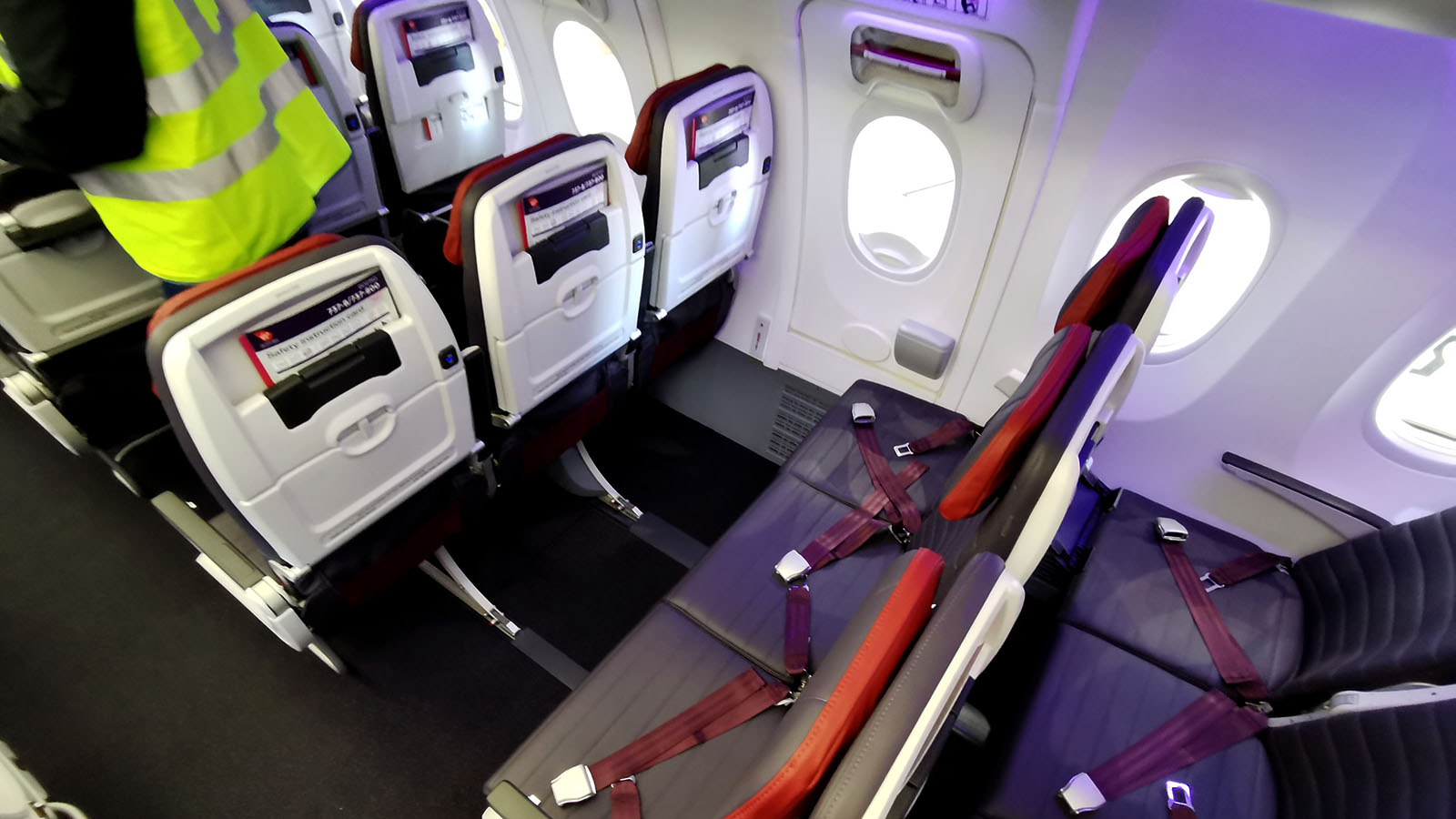 Virgin Australia Boeing 737 MAX 8 Economy X exit