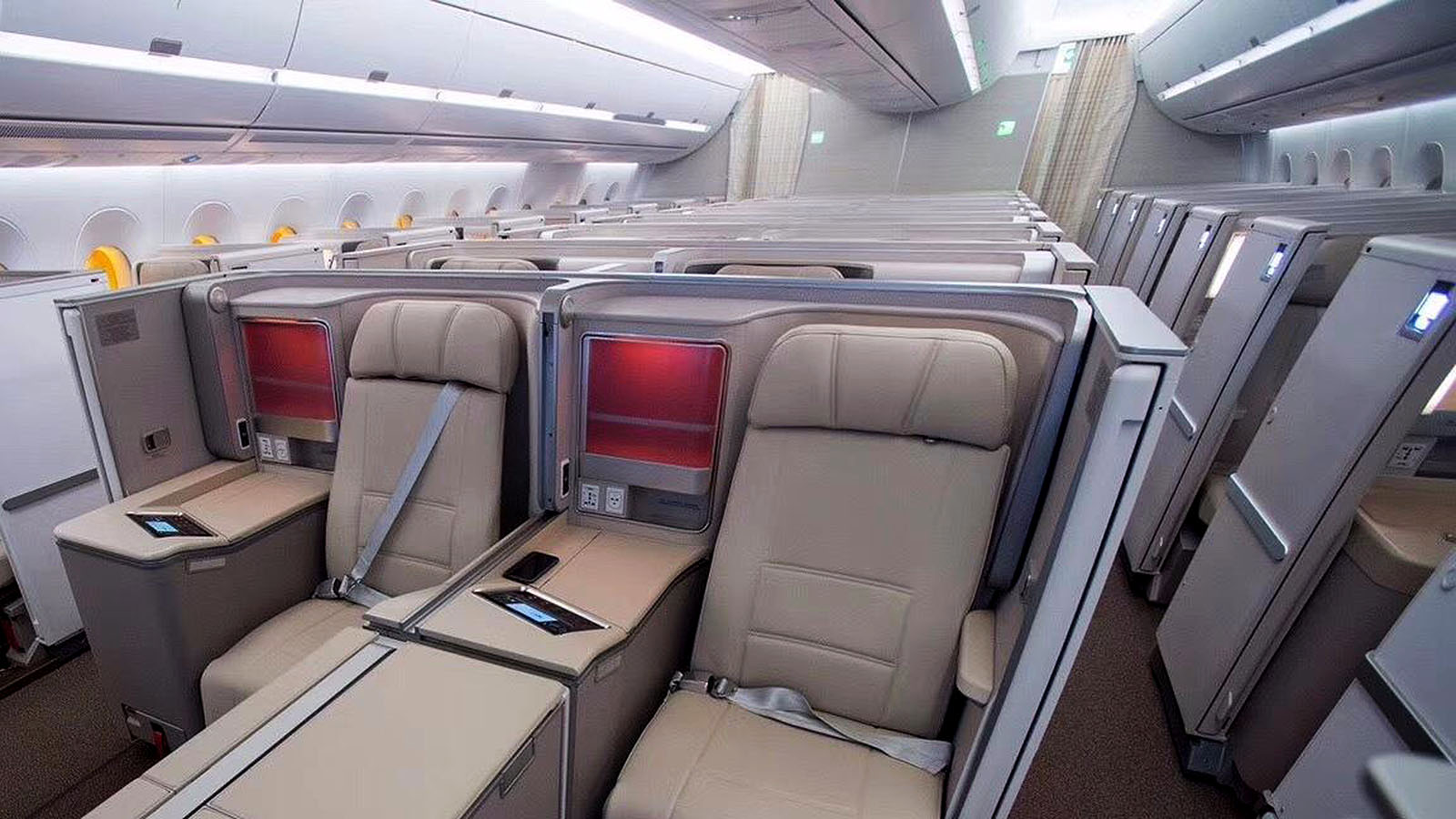 Cabin in China Eastern Airbus A350 / Boeing 787 Business Class