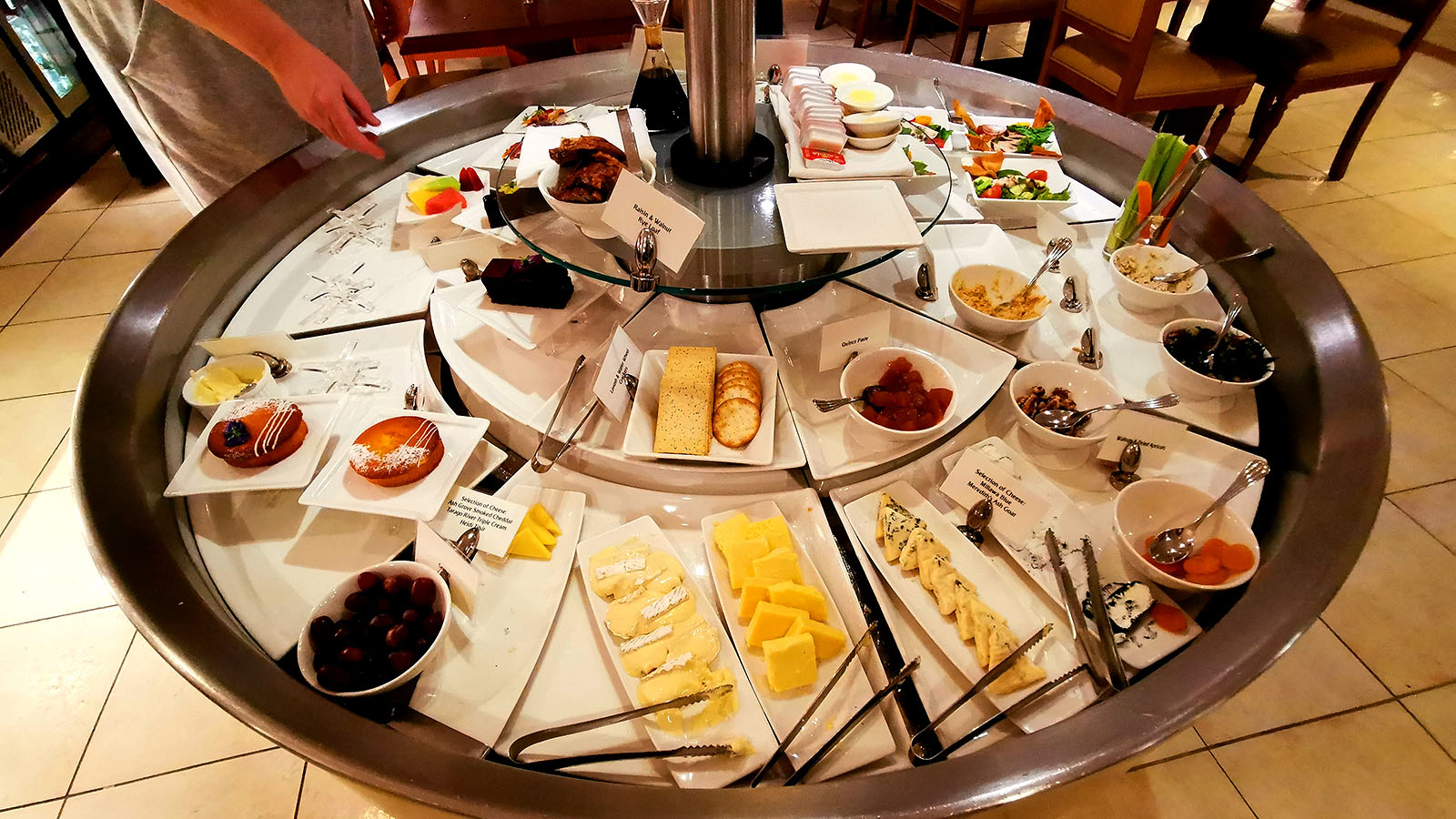 Buffet in the Emirates Lounge in Sydney