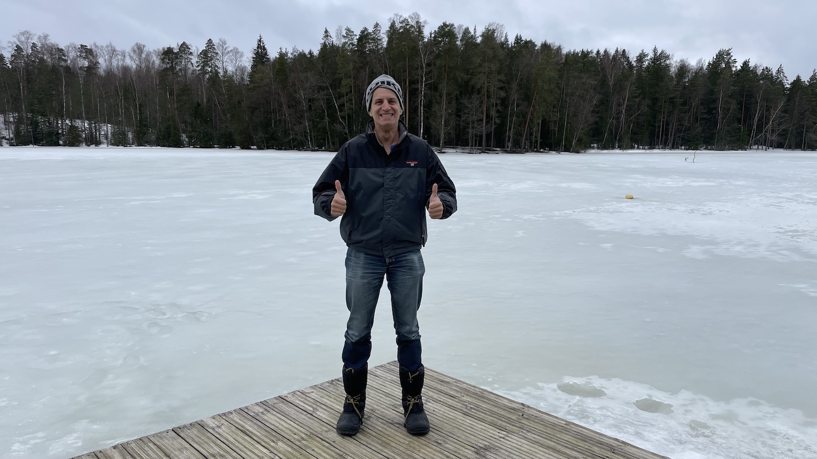 Helsinki Sipoonkorpi National Park Fozen Lake Background