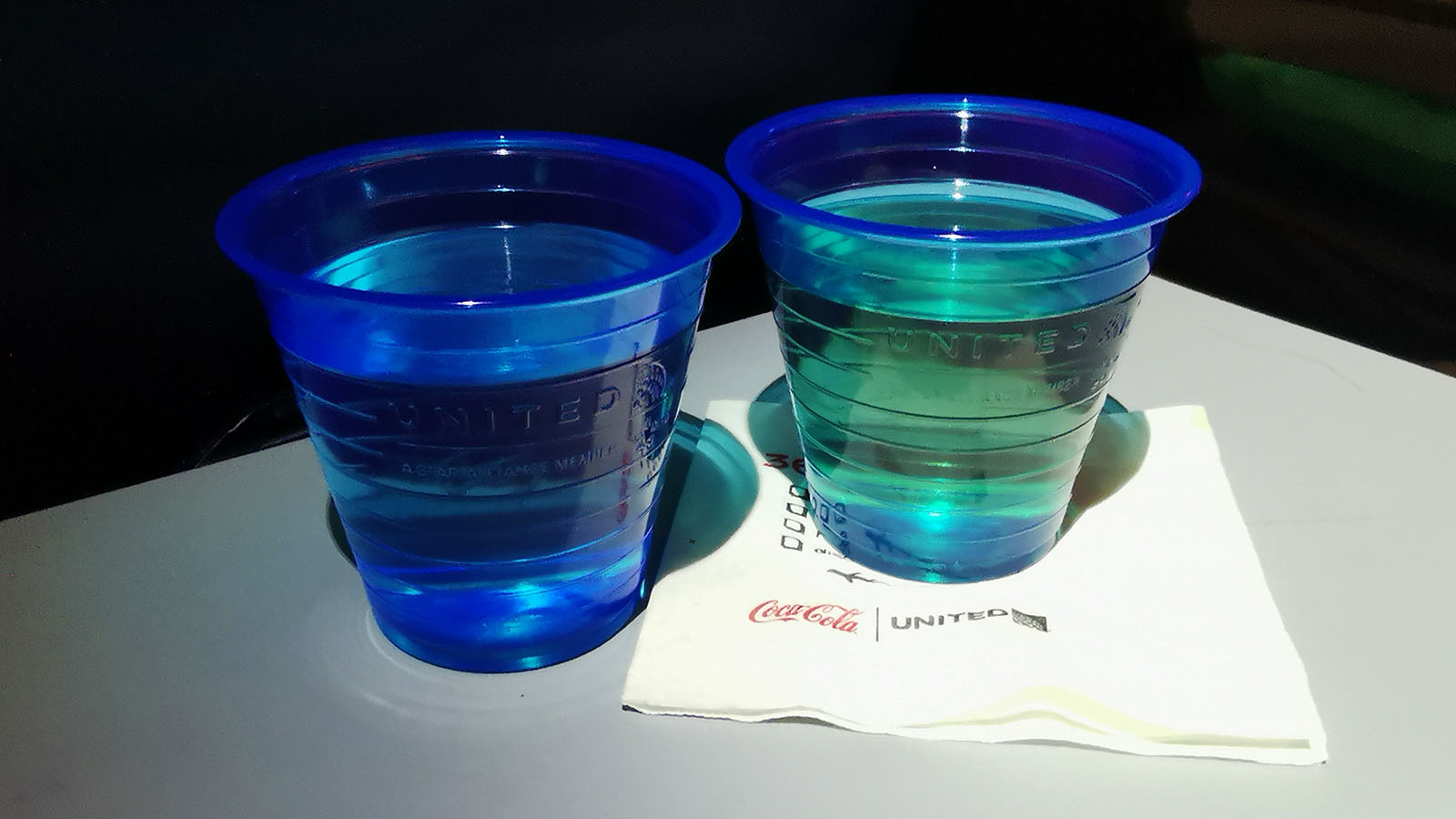 Refreshments in United Airlines Boeing 787 Economy