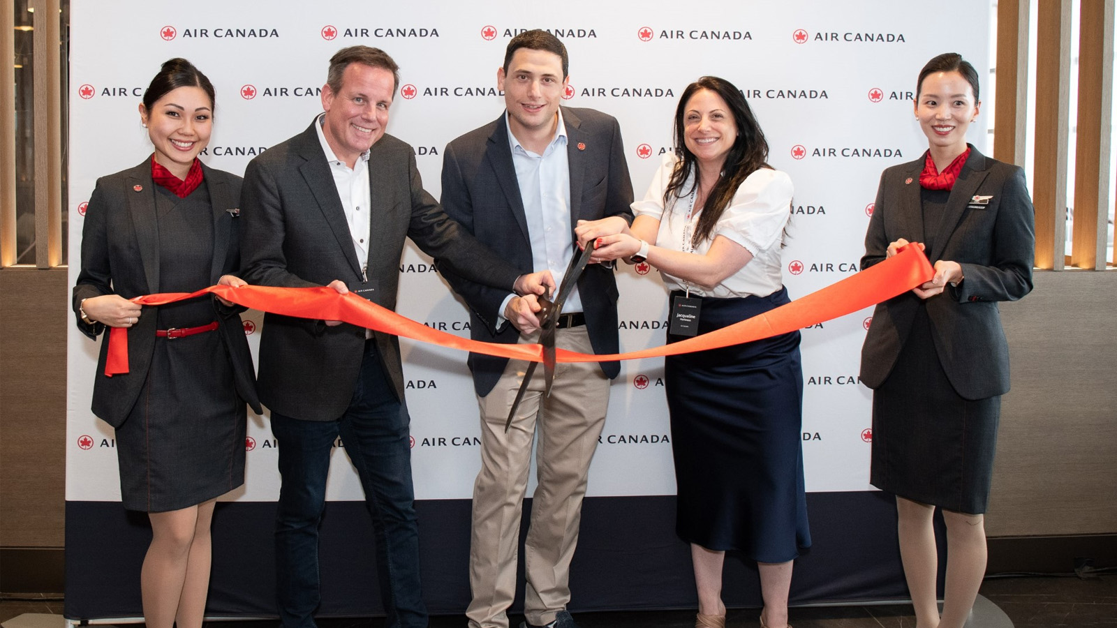 Air Canada San Francisco lounge staff