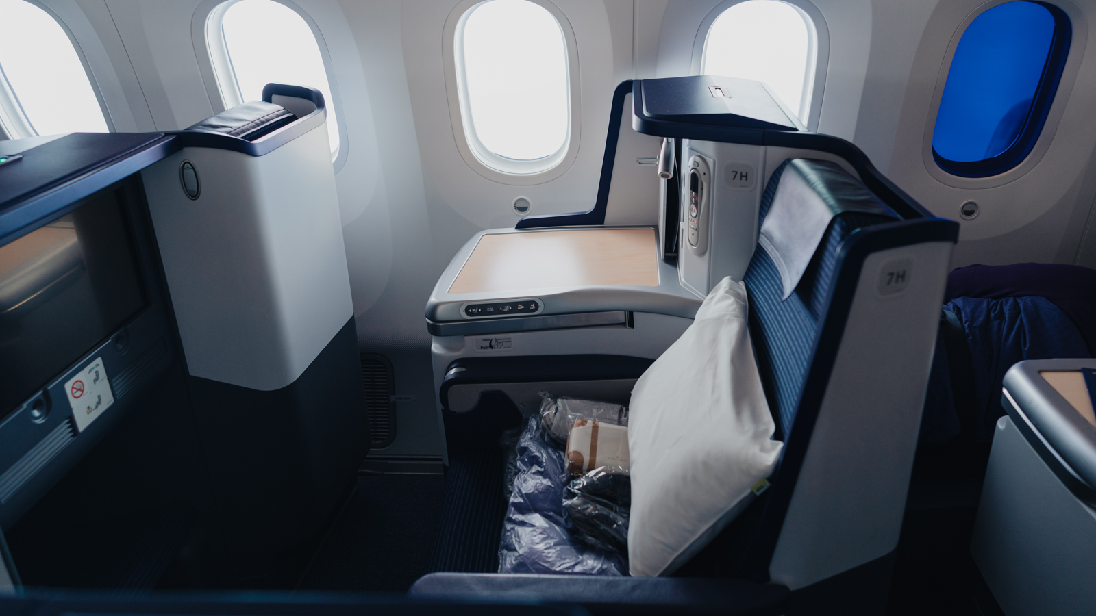 ANA Boeing 787-9 Business Class aisle seat
