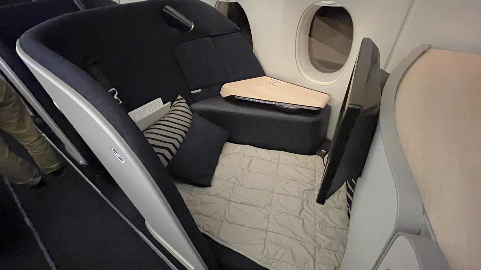 Finnair A350 Business Class Seat Lie-flat Bed