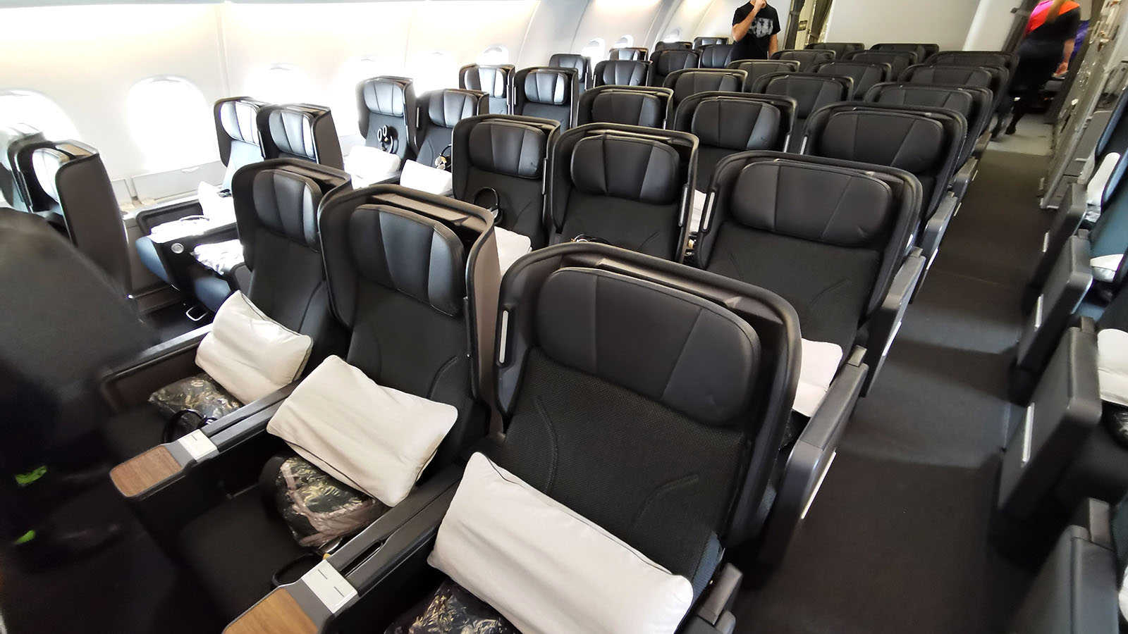 Seating in Qantas A380 Premium Economy