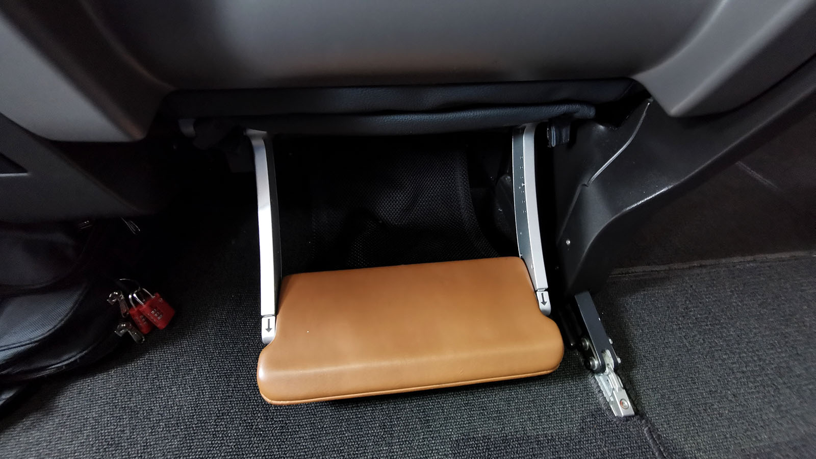 Footrest in Qantas A380 Premium Economy