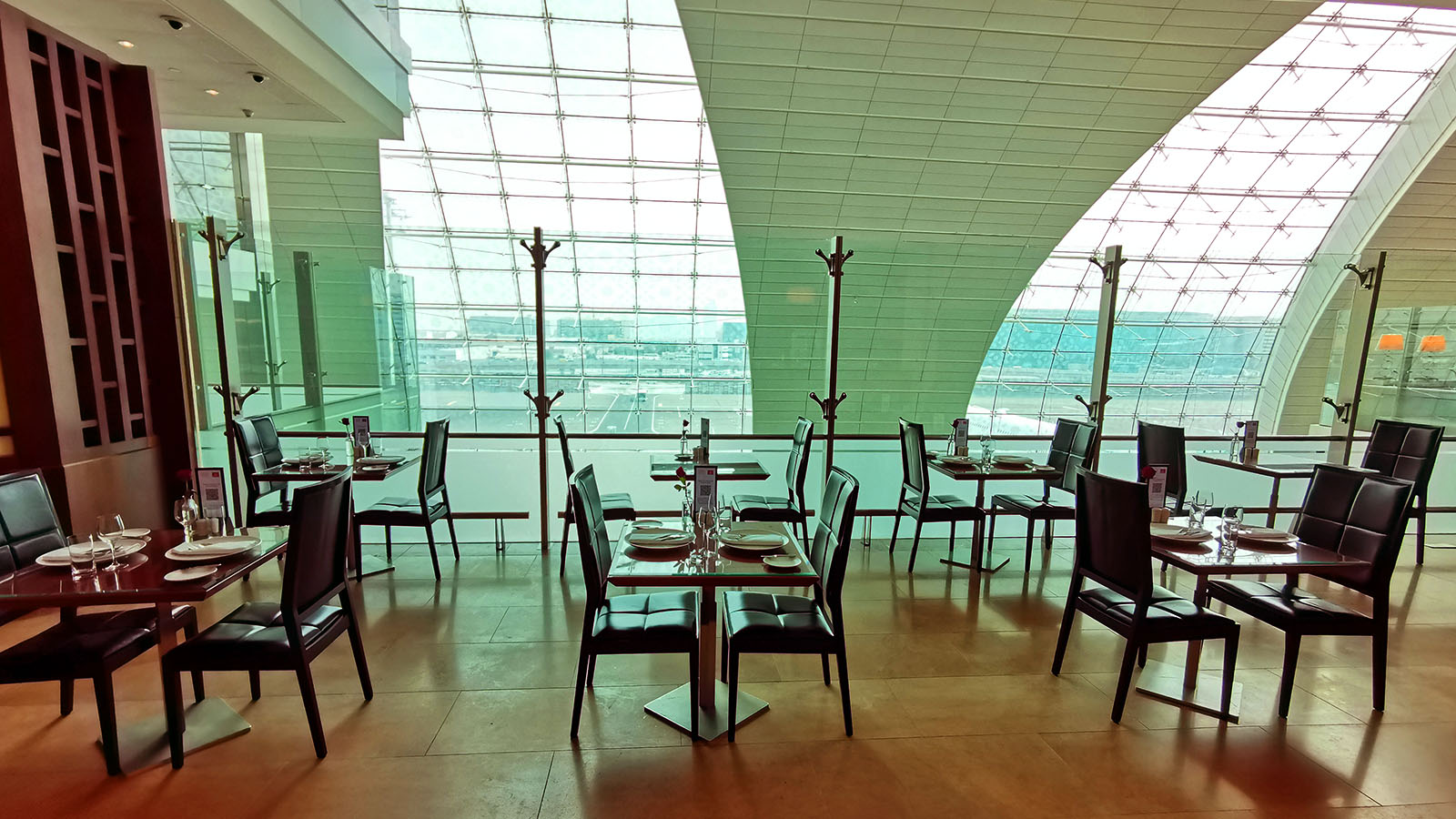 Dining area in the Emirates First Class Lounge in Dubai Concourse A