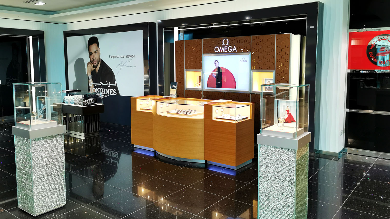 Buy watches in the Emirates First Class Lounge in Dubai Concourse A