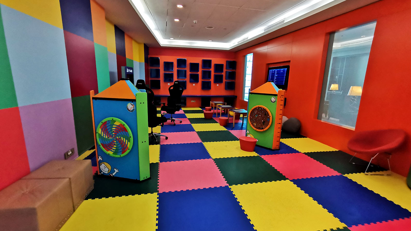 Child's room in the Emirates First Class Lounge in Dubai Concourse A