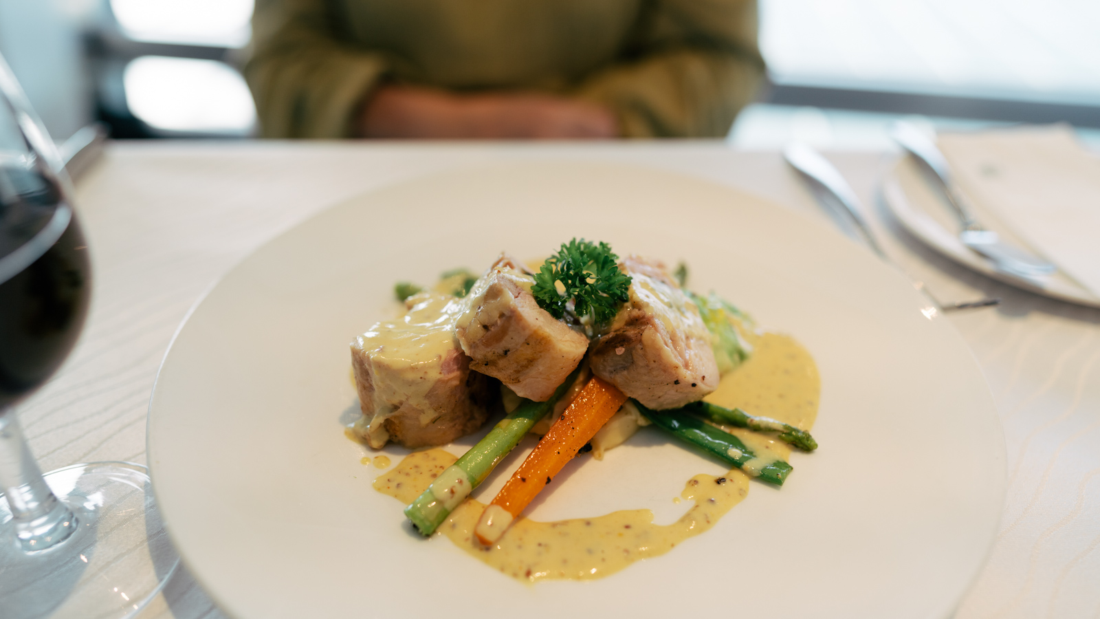 Malaysia Airlines Platinum Lounge chicken roulade