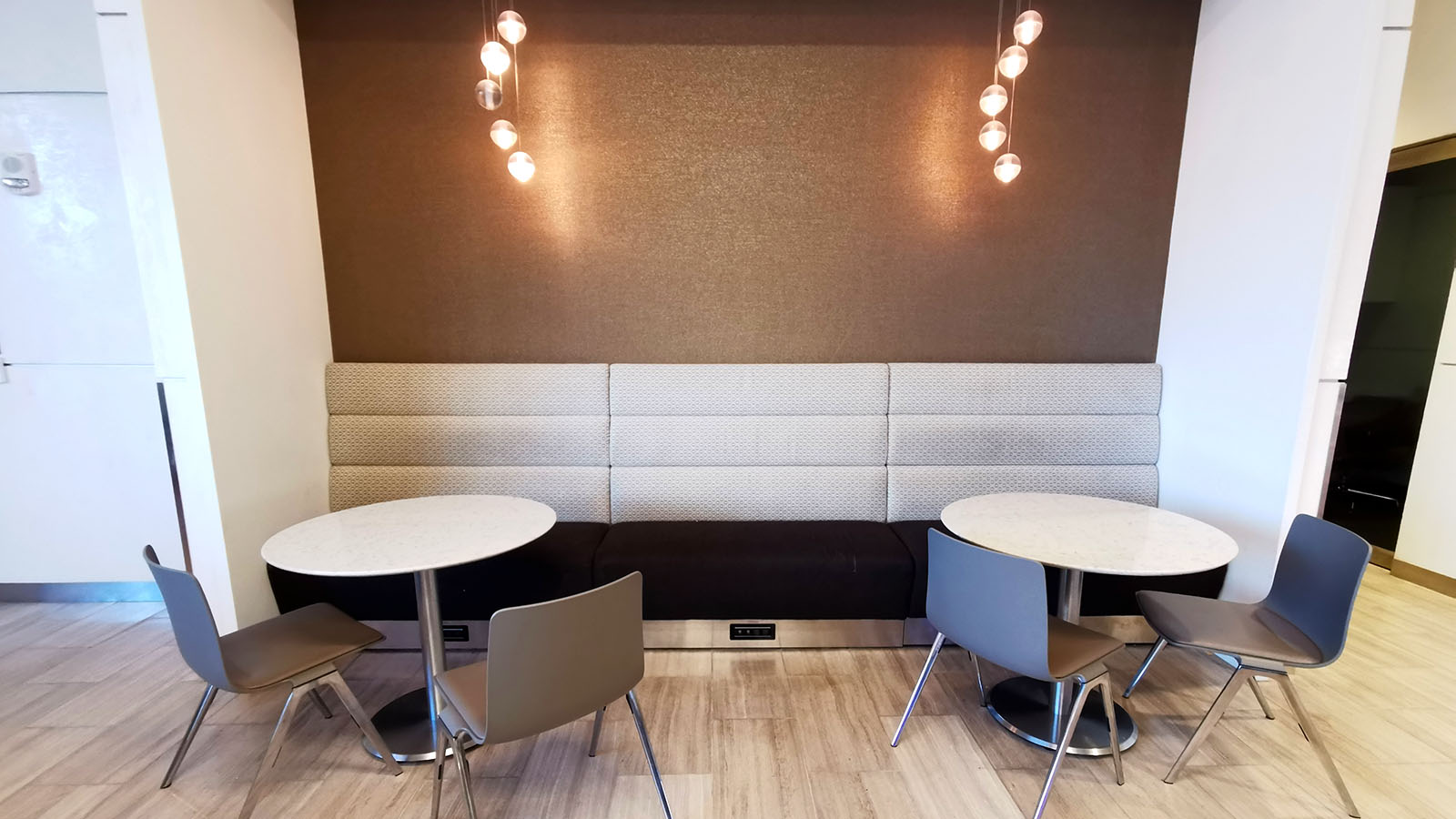 Banquette seating in the United Club (E), San Francisco