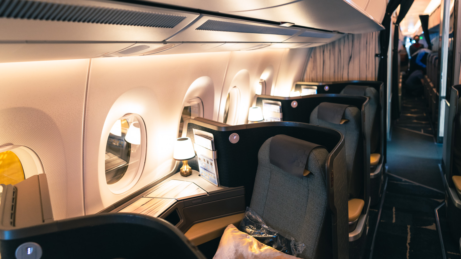 China Airlines A350 Business aisle access
