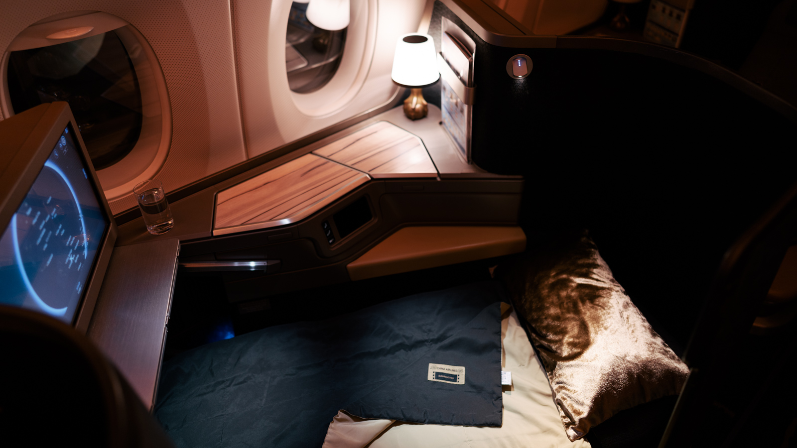 China Airlines A350 Business bed